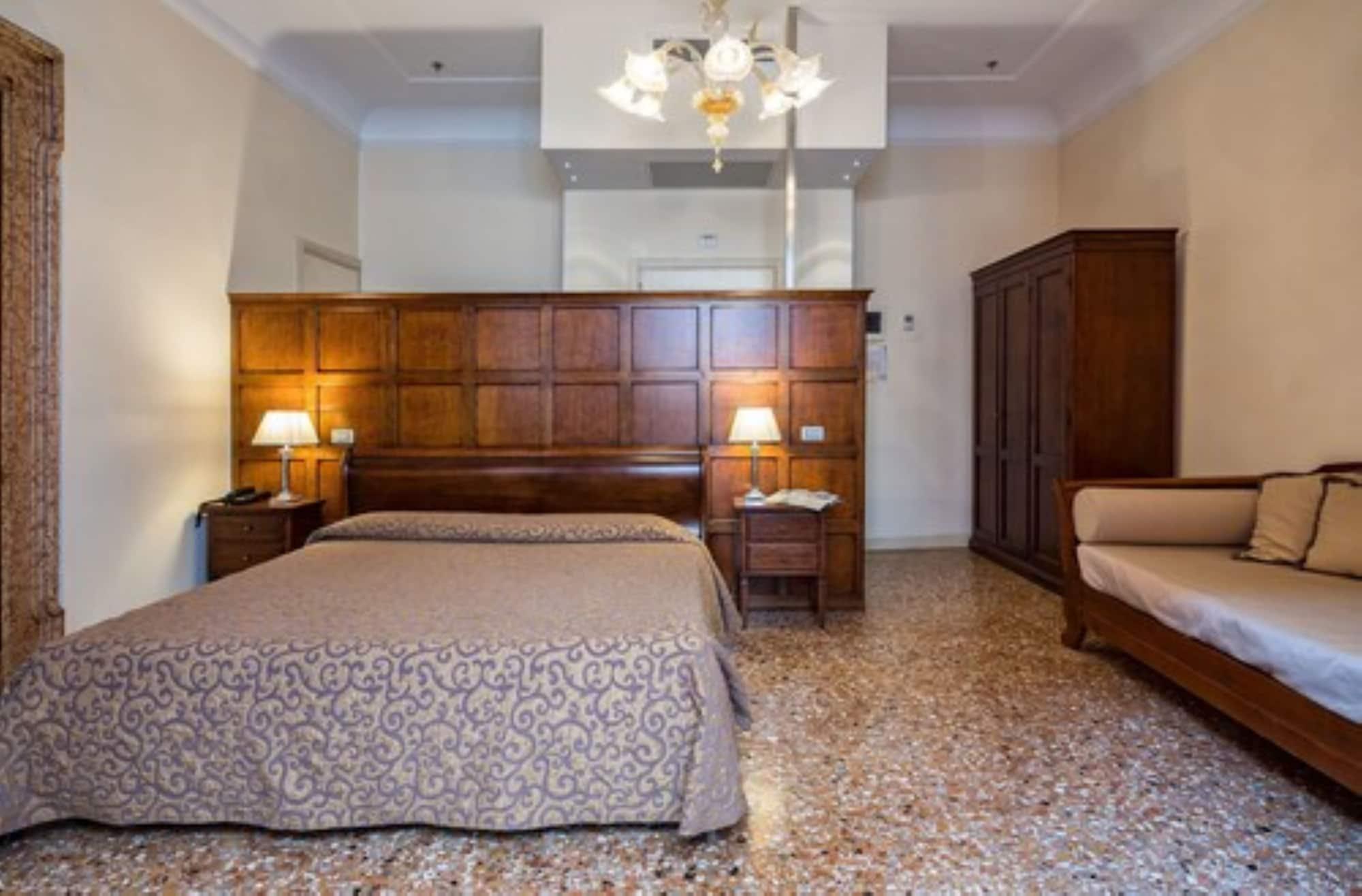 Dell'opera Hotel Venedig