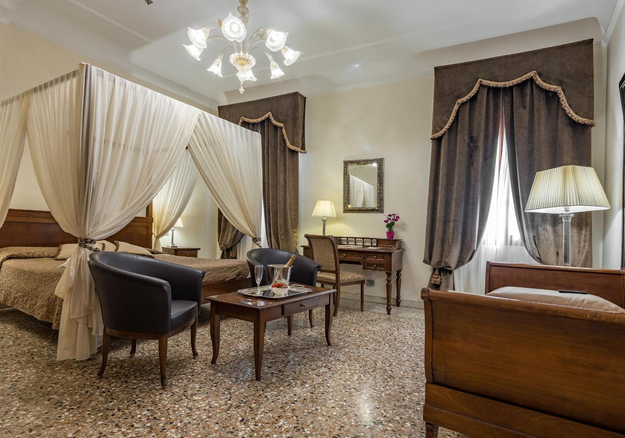 Dell'opera 3* Venedig